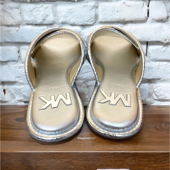 Michael Kors Gideon Slide Sandal Metallic Silver BRAND NEW NEVER WORN - Picture 5 of 6